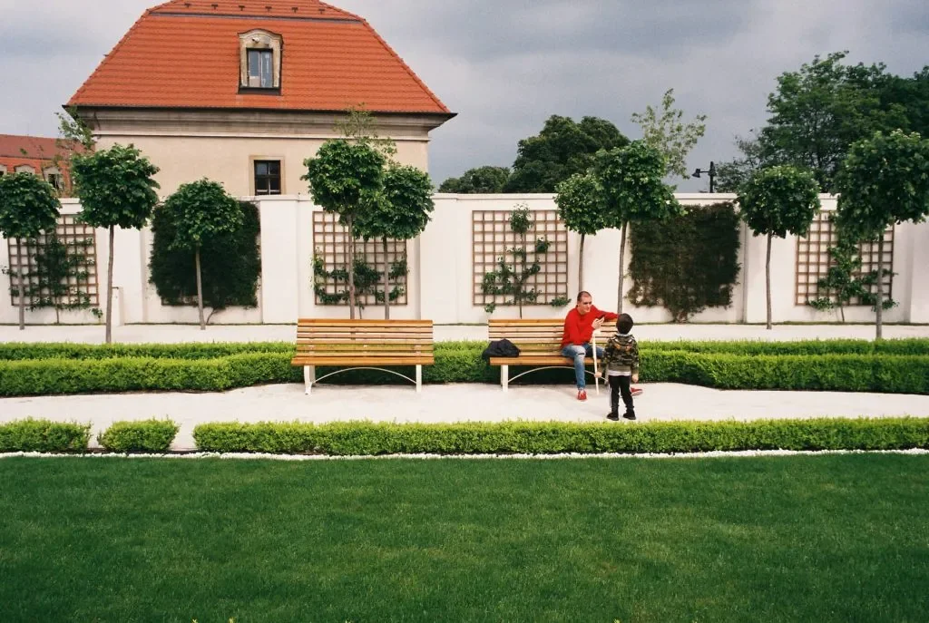 Baroková záhrada v Bratislave nafotená na Leicu M6 (Fujifilm Superia X-Tra 400)