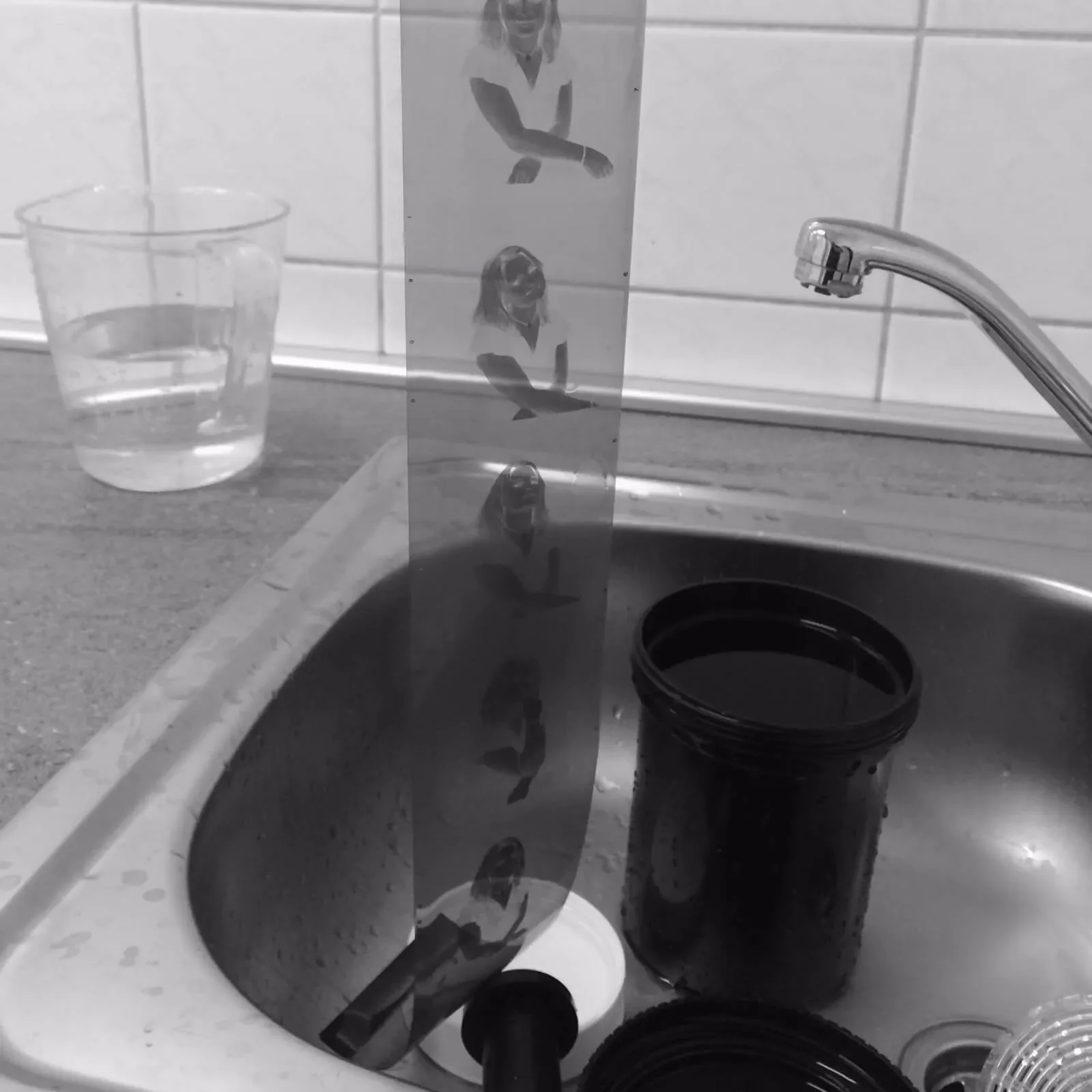 Caffenol-C – vyvolávacia zmes z kávy na čiernobiely film