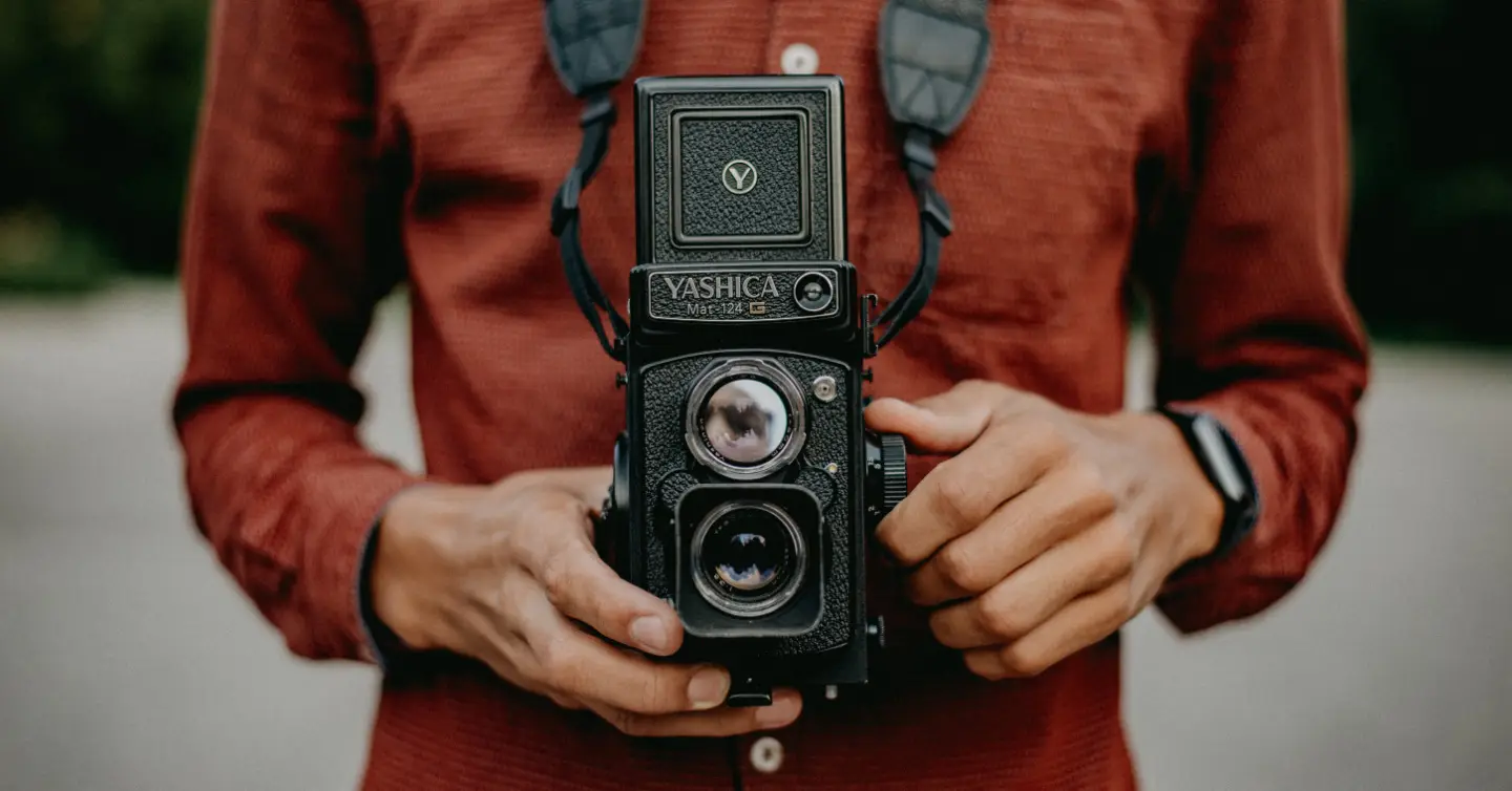 Yashica Mat-124G