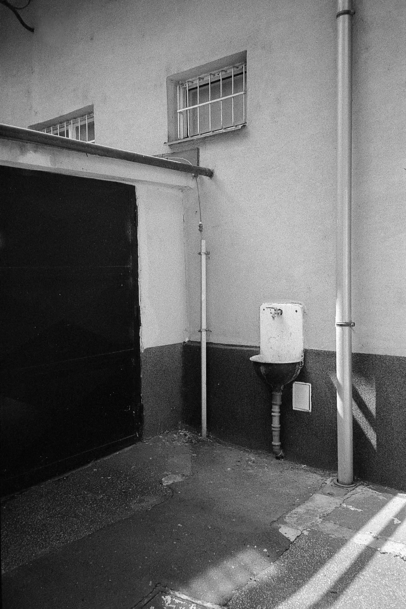 Čiernobiela snímka na filme Kodak Professional Tri-X 400 (Konica Big Mini)