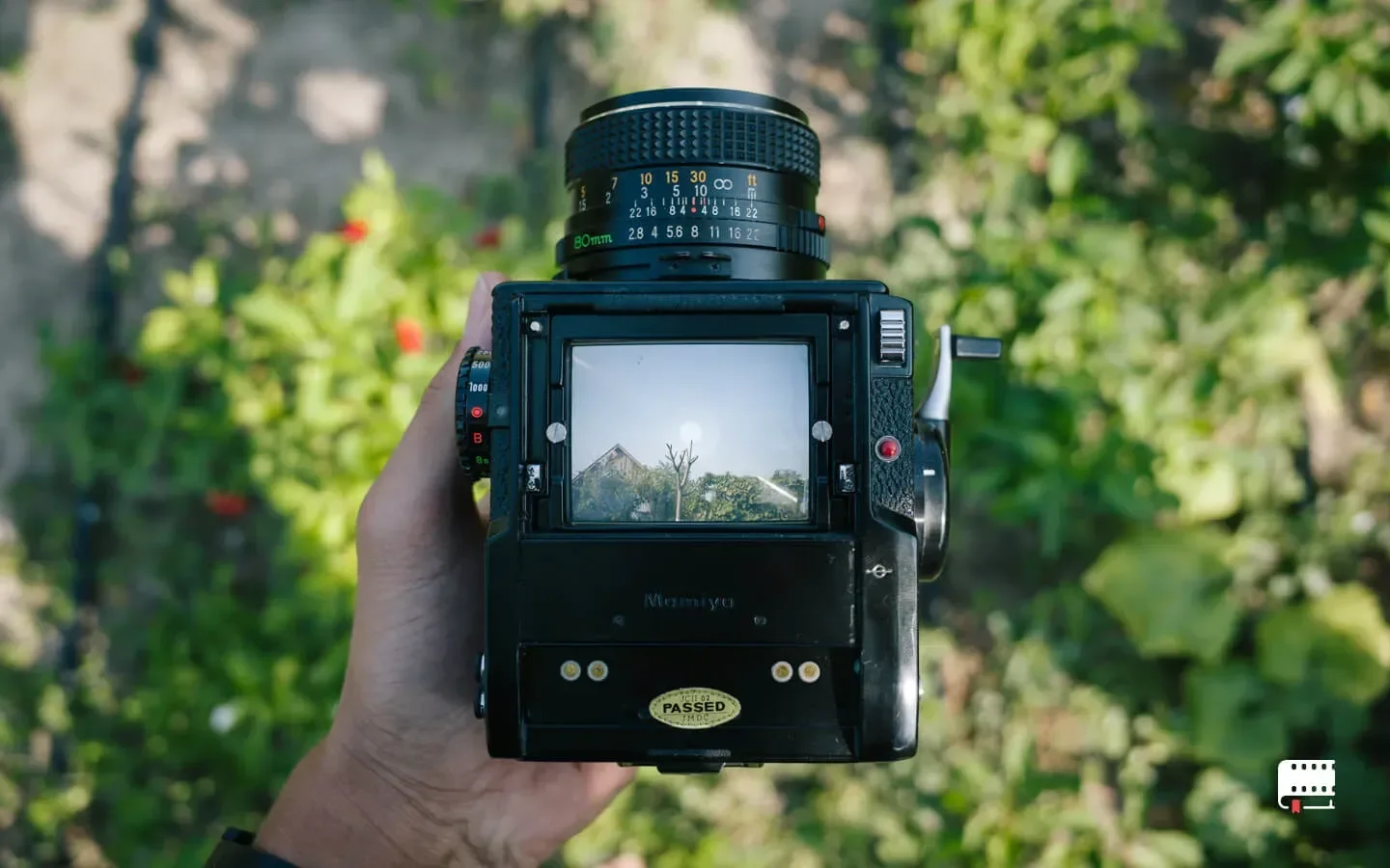 Hľadáčik zrkadlovky Mamiya M645 1000s bez vymeniteľnej prizmy