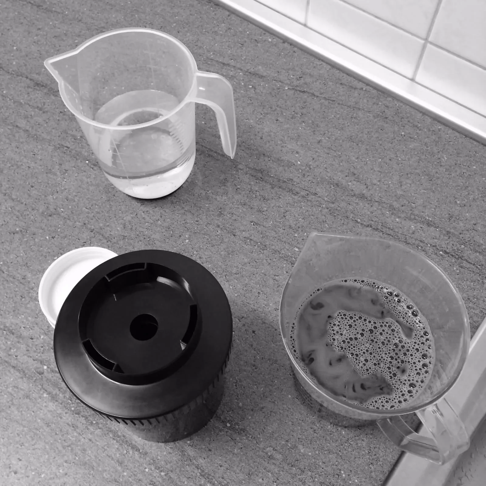 Vyvolávanie čiernobieleho filmu v caffenole – domácej vývojke z kávy